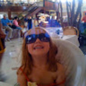 Meet your Posher, Laurel